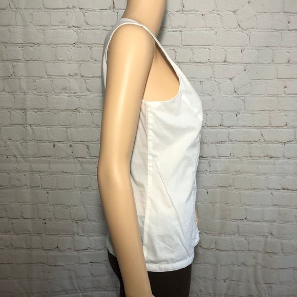Crazy Horse NWT ruffle button down sleeveless top - Picture 3 of 3
